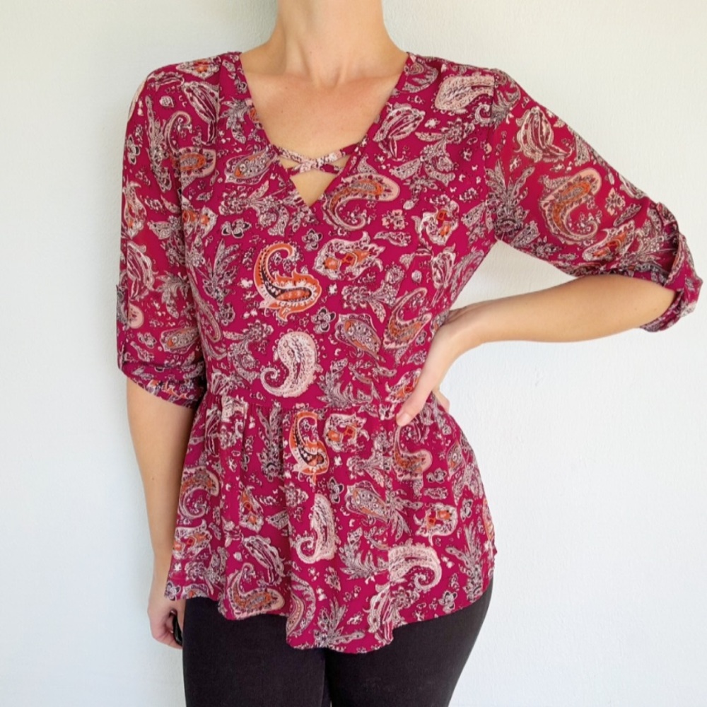 DR2 maroon burgundy floral paisley print crisscross neckline blouse size small